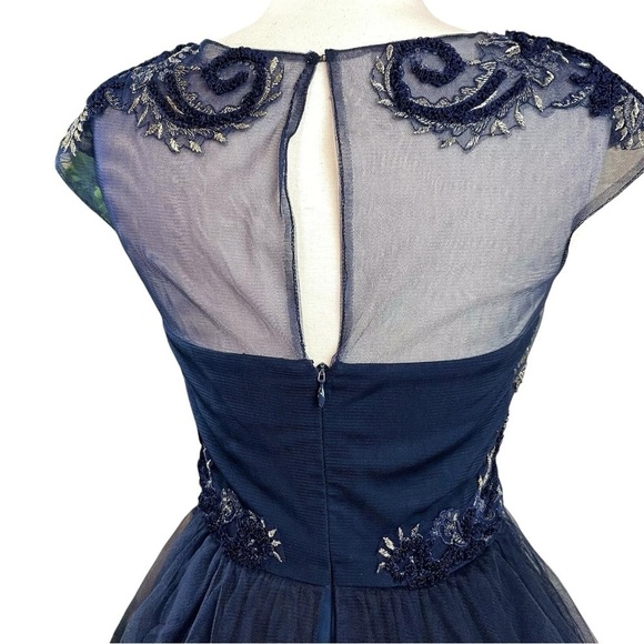 Marchesa Notte Embroidered Sequined Applique Sheer Tulle Formal Dress Navy Sz 2 - Picture 6 of 9